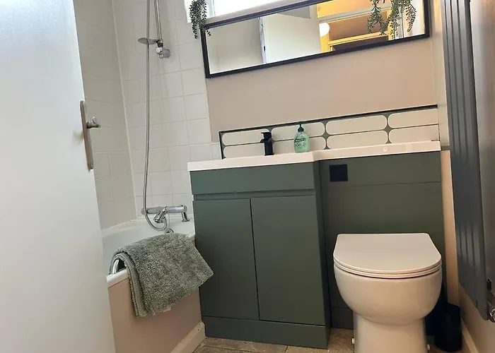 Stylish Modern Flat, Chapel Allerton Sleeps 4 Leeds (West Yorkshire)